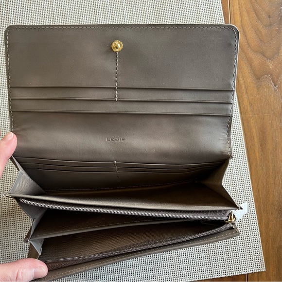 Lodis Black Leather Wallet - Picture 2 of 7